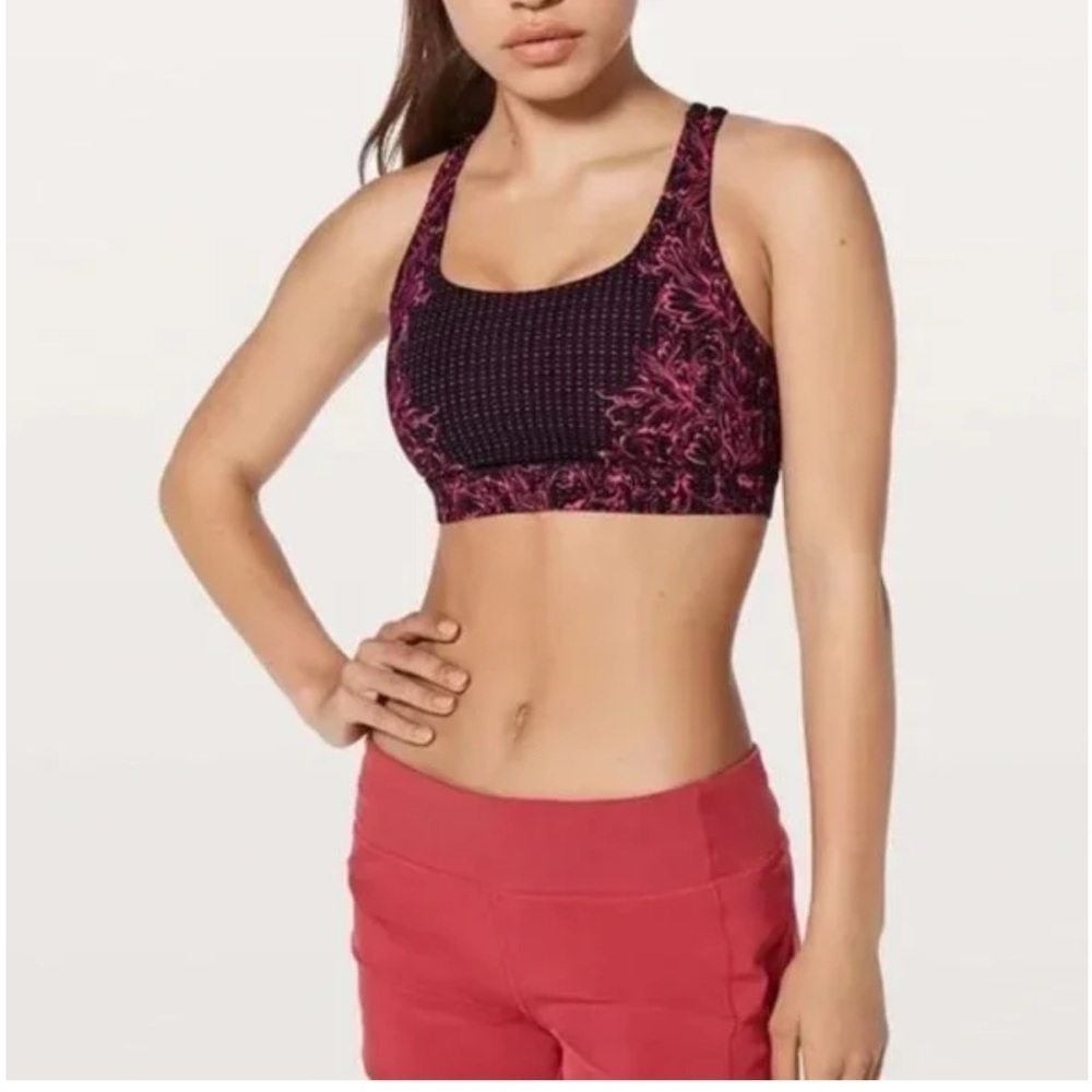Lululemon sports bra size 4